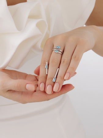 Купить оптом серьги из серебра с фианитами 2340205883-70 от Krasnoe