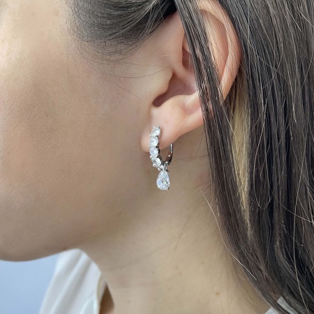 Купить оптом серьги из серебра с фианитами 2340201314 от Krasnoe