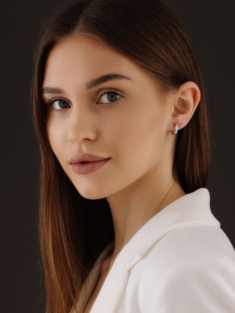 Купить оптом серьги из серебра с фианитами 2340205825л от Krasnoe