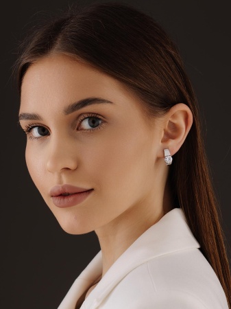 Купить оптом серьги из серебра с фианитами 2340201118 от Krasnoe