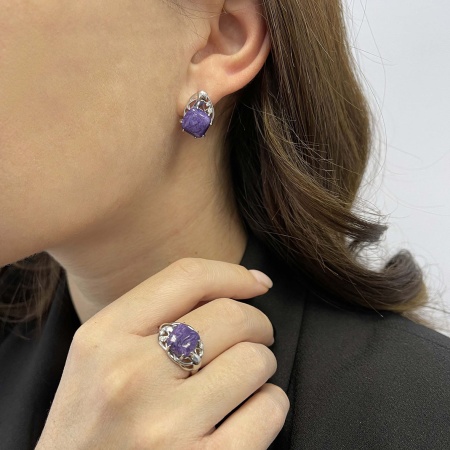 Купить оптом серьги из серебра с чароитами и фианитами 2340460984 от Krasnoe