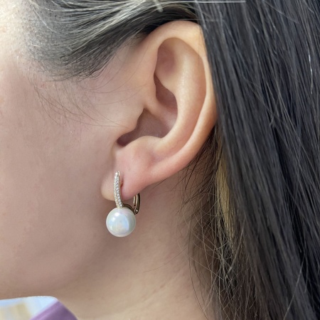 Купить оптом серьги из серебра с жемчугами и фианитами 2320241558л от Krasnoe