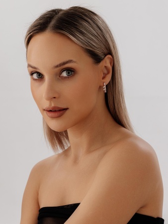 Купить оптом серьги из серебра с фианитами 2320201164 от Krasnoe