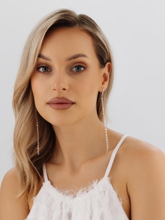 Купить оптом серьги из серебра с фианитами 2340200603 от Krasnoe