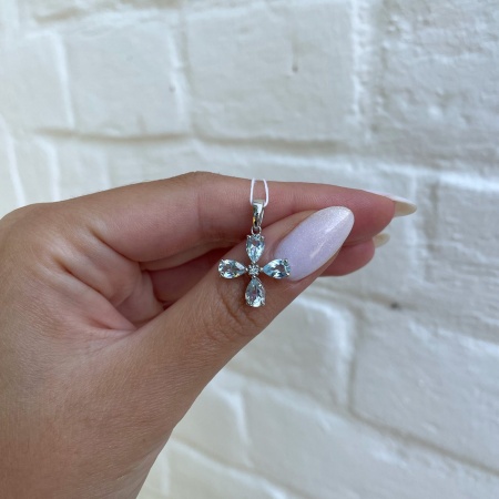 Купить оптом подвеска из серебра с топазами 3340071090 от Krasnoe