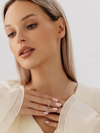 Купить оптом подвеска из серебра с фианитами 3340205981л от Krasnoe