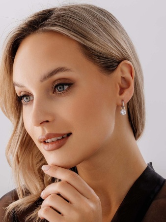 Купить оптом серьги из серебра с фианитами 2340201799 от Krasnoe