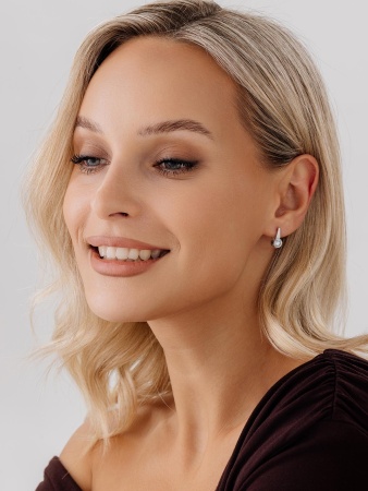 Купить оптом серьги из серебра с фианитами 2340200258 от Krasnoe