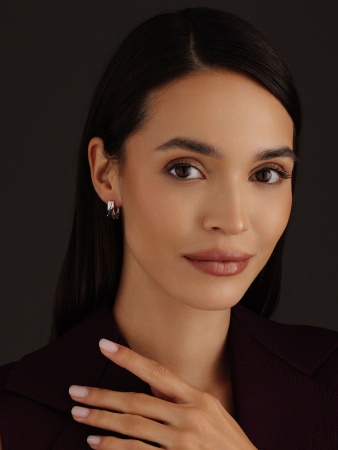 Купить оптом серьги из серебра с гранатами 2340151673 от Krasnoe