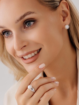 Купить оптом пусеты из серебра с жемчугами 2340241686 от Krasnoe