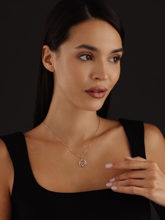 Купить оптом подвеска из серебра с фианитами 3340205989л от Krasnoe