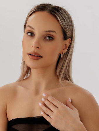 Купить оптом серьги из серебра с фианитами 2320201164 от Krasnoe