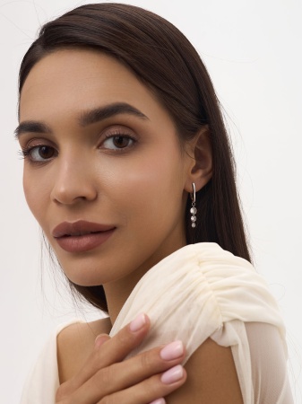 Купить оптом серьги из серебра с фианитами 2340200617 от Krasnoe