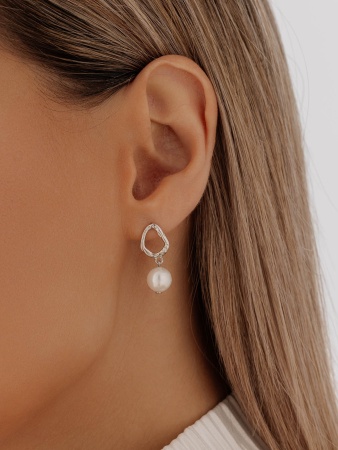 Купить оптом пусеты из серебра с жемчугами 2340245406 от Krasnoe