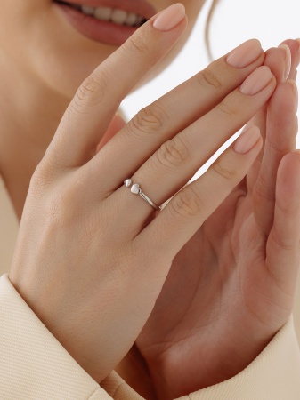 Купить оптом кольцо из серебра без вставок 1340401738 от Krasnoe