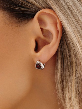 Купить оптом серьги из серебра с гранатами 2340155541 от Krasnoe