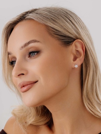 Купить оптом пусеты из серебра с фианитами 2340205505л от Krasnoe