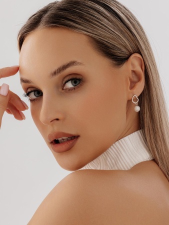 Купить оптом пусеты из серебра с жемчугами 2340245406 от Krasnoe