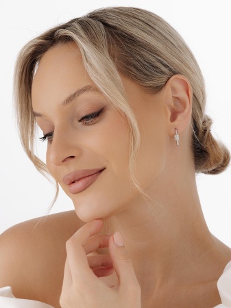 Купить оптом серьги из серебра с фианитами 2340205409л от Krasnoe