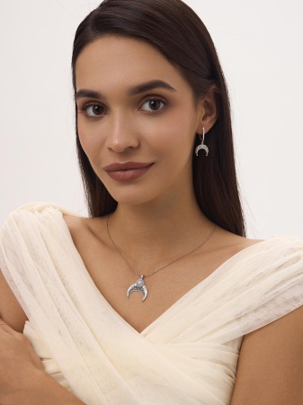 Купить оптом серьги из серебра с фианитами 2310201824 от Krasnoe