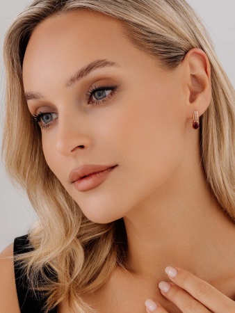 Купить оптом серьги из серебра с гранатами и фианитами 2320820995 от Krasnoe