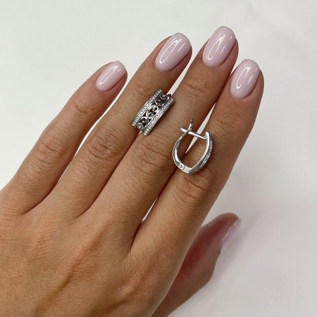 Купить оптом серьги из серебра с фианитами 2340201361л от Krasnoe