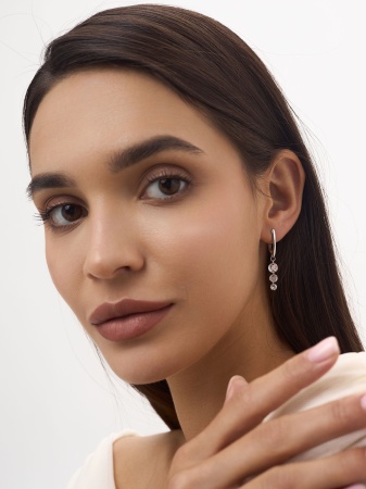 Купить оптом серьги из серебра с фианитами 2340200617 от Krasnoe