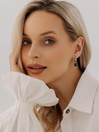 Купить оптом серьги из серебра с малахитами 2340380901 от Krasnoe