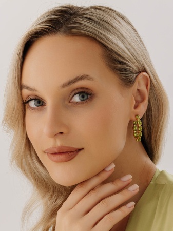 Купить оптом серьги из серебра с хризолитами 2318131183 от Krasnoe