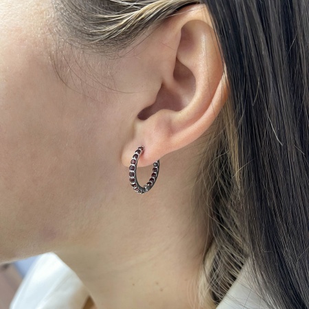 Купить оптом серьги из серебра с гранатами 2340151315 от Krasnoe