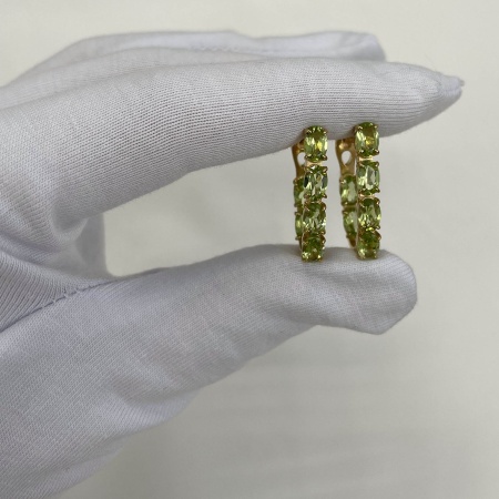 Купить оптом серьги из серебра с хризолитами 2318131182 от Krasnoe