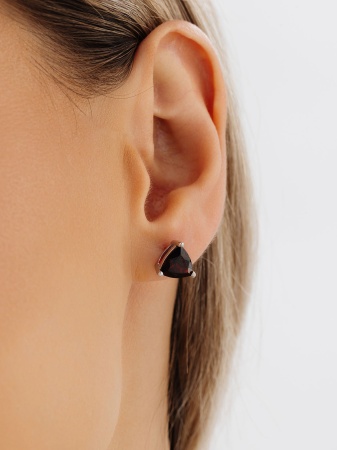 Купить оптом пусеты из серебра с гранатами 2340155536 от Krasnoe