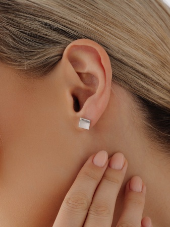 Купить оптом пусеты из серебра без вставок 2340405867 от Krasnoe