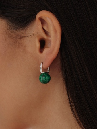 Купить оптом серьги из серебра с рубин-цоизитами 2340594318 от Krasnoe