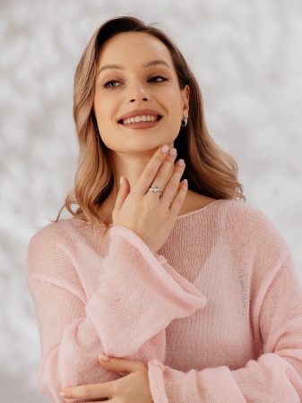 Купить оптом серьги из серебра с фианитами 2340204342л от Krasnoe