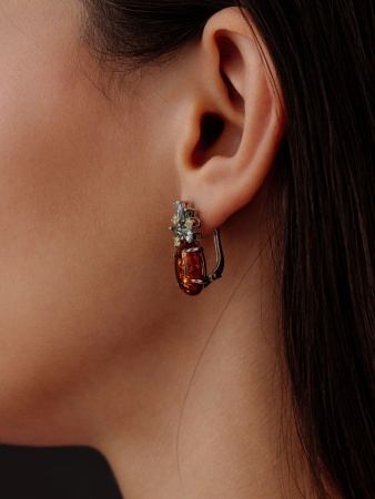 Купить оптом серьги из серебра с янтарём и фианитами 2340860886-60 от Krasnoe