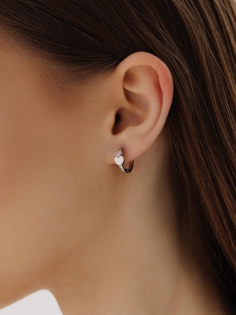 Оптом серьги из серебра с фианитами 2340205826л цена от Krasnoe Купить оптом серьги из серебра с фианитами 2340205826л от Krasnoe