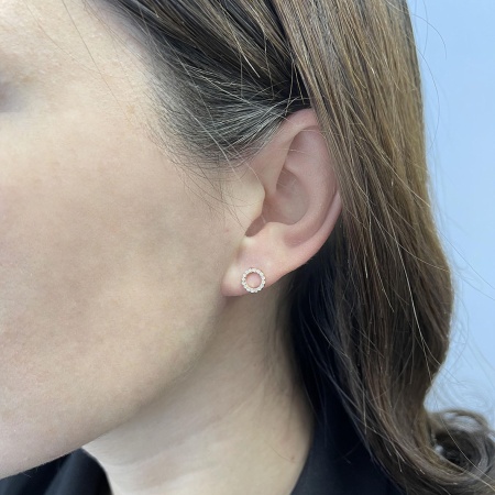 Купить оптом пусеты из серебра с фианитами 2320201928л от Krasnoe