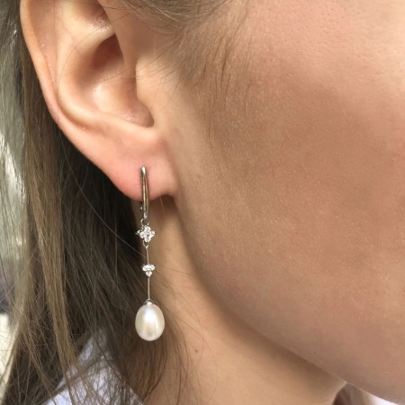 Купить оптом серьги из серебра с жемчугами и фианитами 2340050737 от Krasnoe