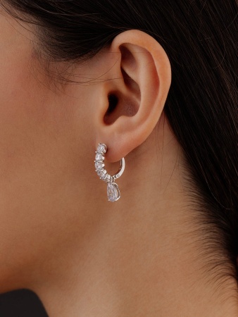 Купить оптом серьги из серебра с фианитами 2340201314 от Krasnoe