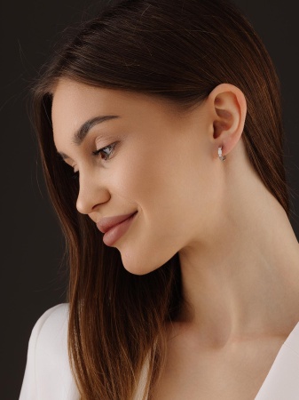 Купить оптом серьги из серебра с фианитами 2340205825л от Krasnoe