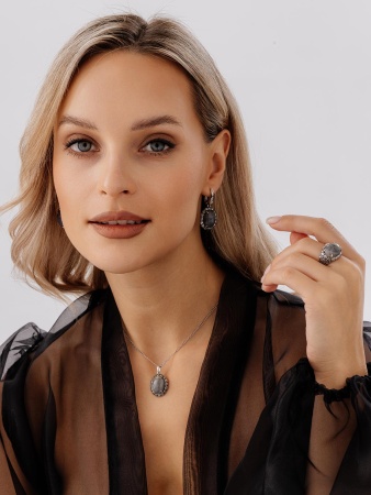 Купить оптом серьги из серебра с лабрадоритами 2310Л05173-1 от Krasnoe