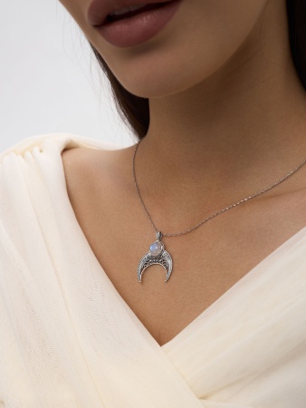 Купить оптом подвеска из серебра с лунным камнем 3310931819 от Krasnoe