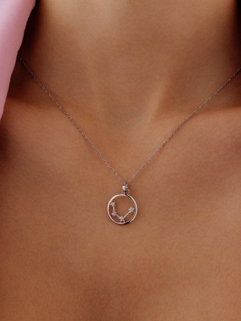 Купить оптом подвеска из серебра с фианитами 3340205990л от Krasnoe