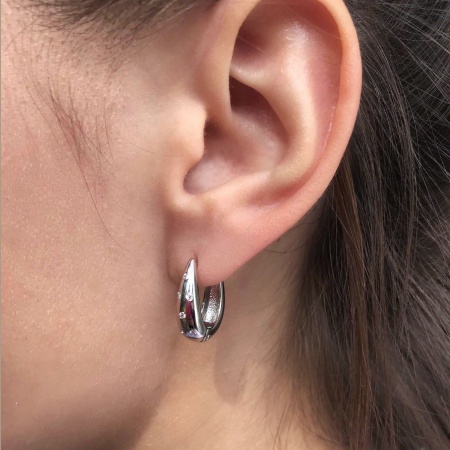 Купить оптом серьги из серебра с фианитами 2340201270 от Krasnoe