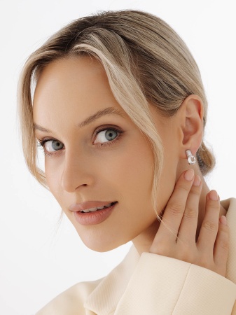 Купить оптом серьги из серебра с хрусталём 2340521117 от Krasnoe