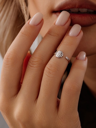 Купить оптом кольцо из серебра без вставок 1340401748 от Krasnoe