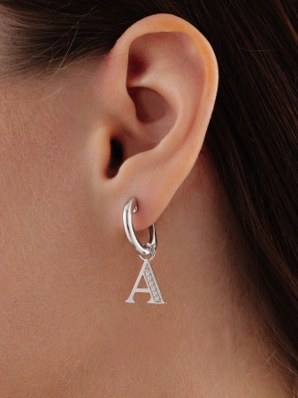 Купить оптом серьги из серебра с фианитами 2340205856л от Krasnoe