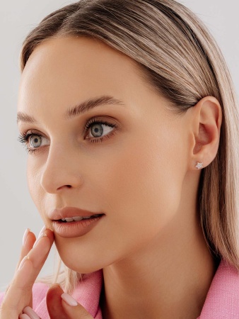 Купить оптом пусеты из серебра с фианитами 2340205273л от Krasnoe