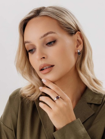 Купить оптом серьги из серебра с гранатами 2340151117 от Krasnoe